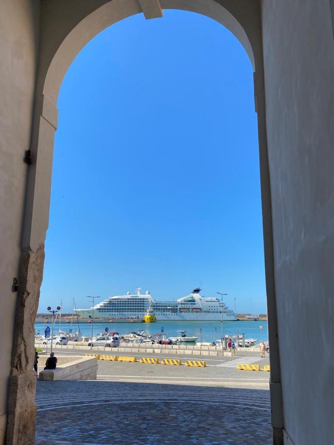 Ferienwohnung Casa Vacanza Tindara Civitavecchia Exterior foto